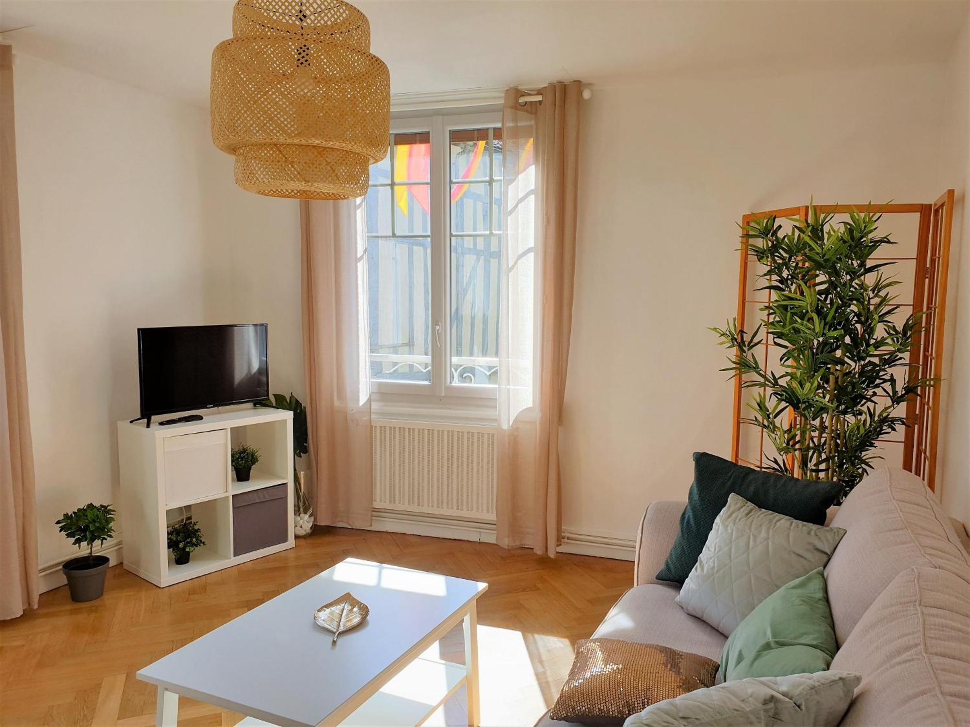 Appartement Hyper Centre Joigny, Tres Lumineux Extérieur photo